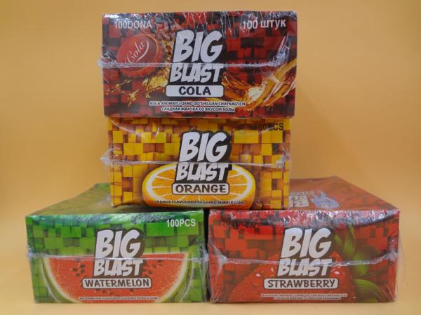 Buy cheap Purple / Red / Pink Bubblegum Chewing Gum Candy Low Fat 4 G Box Packing from wholesalers