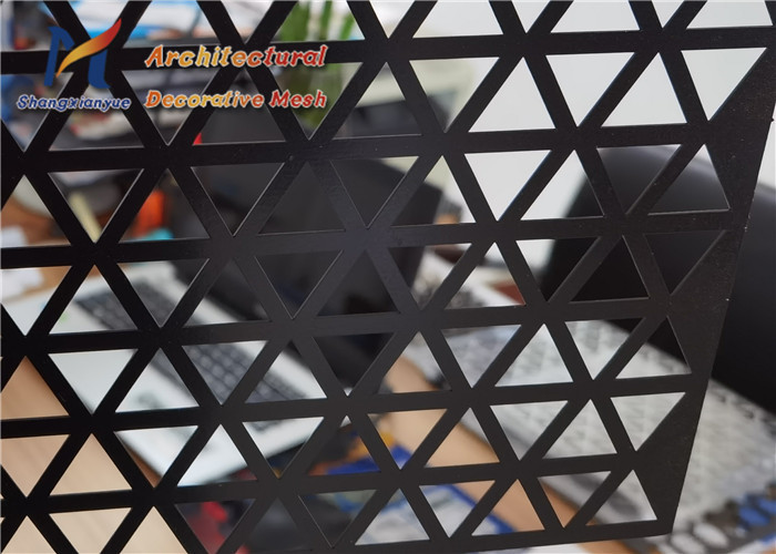 Triangle Hole Black Perforated Aluminum Mesh 2440mm 1220mm