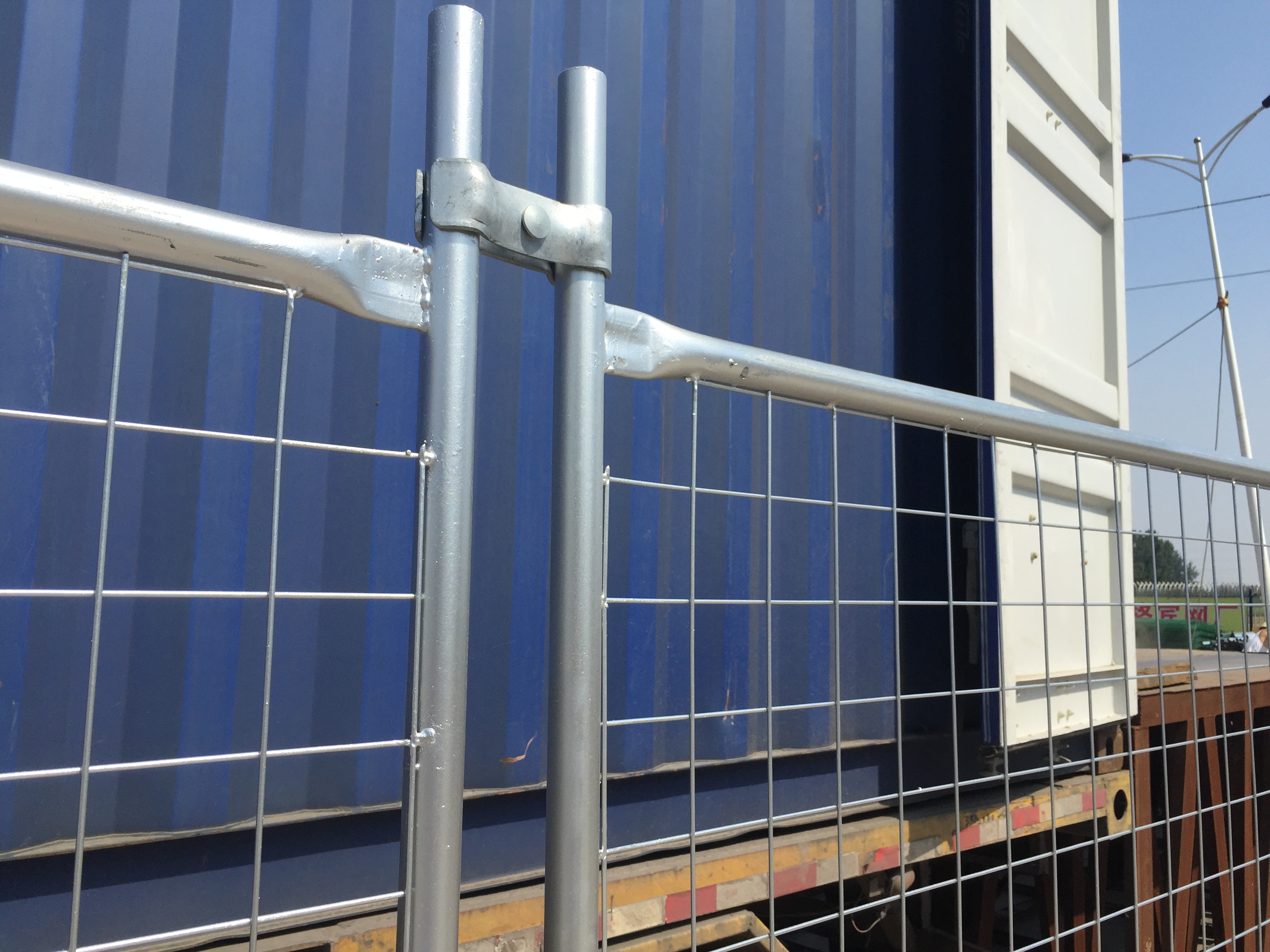 Easy Install Secure Temporary Fencing Building Site Security Fence Neat Surface