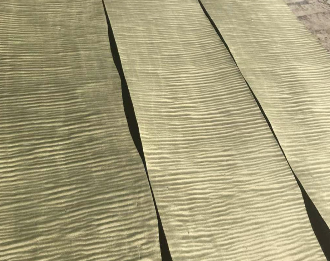 Figured Maple Veneer Dyed Veneer Sheets Width 10-40cm For House Decoration