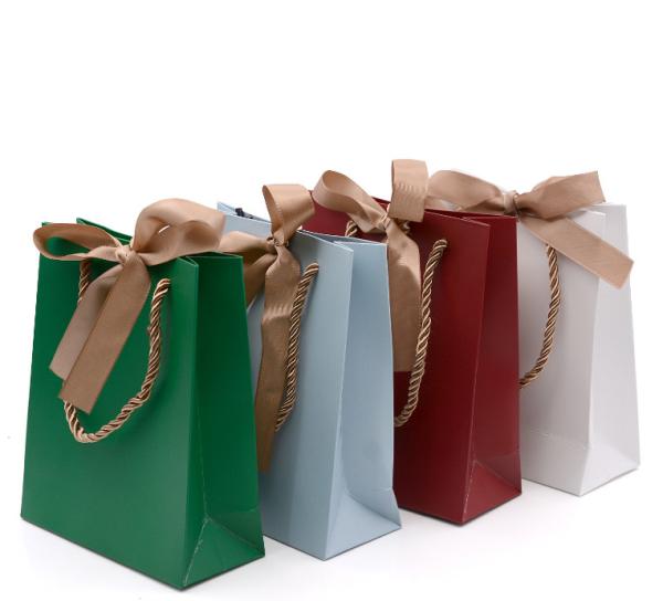 Buy cheap Gift White Cardboard Shopping Bag For Jewelry Clothing Shoes Packaging Custom Printed from wholesalers