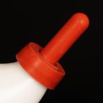 2L PE Calf Feeder Calf Milk Bottle With Teat Crosscut Handheld Bottle