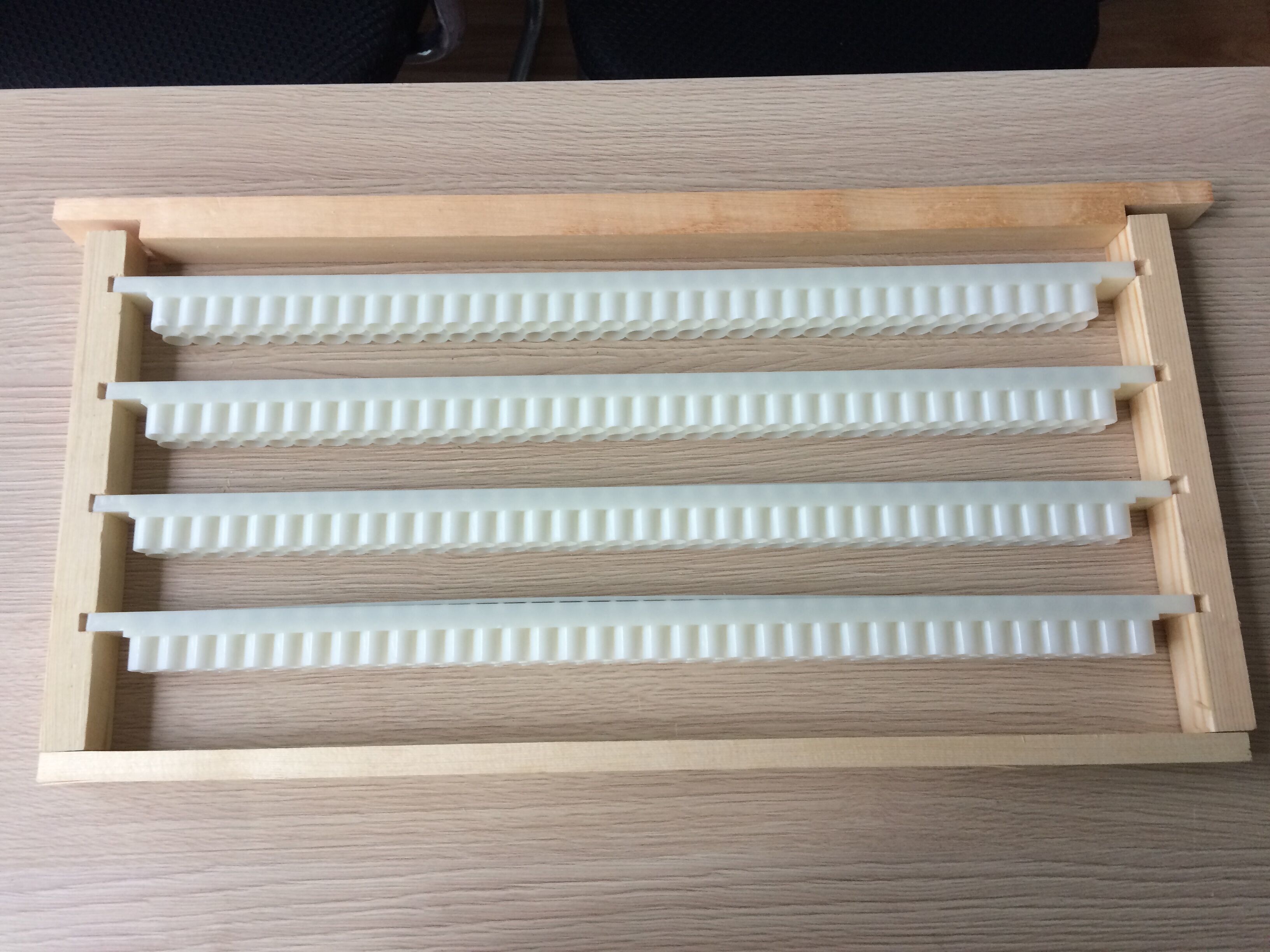 No Graft Beekeeping Queen Rearing One Plastic Cassette Honey Bee Box Beekeeper Tool