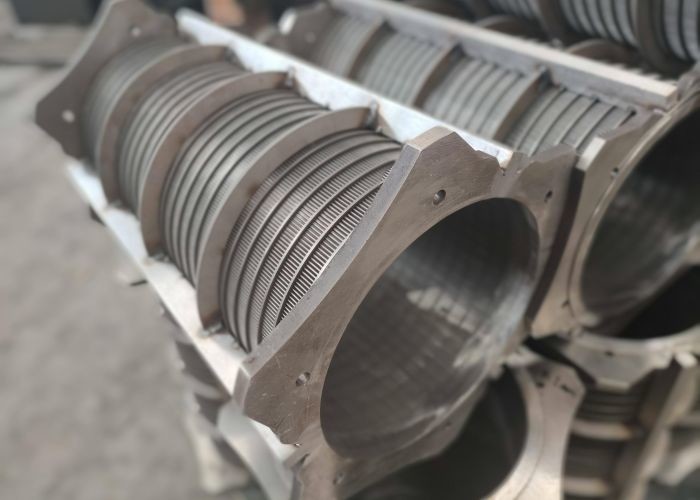 Heavy Cow Dung Speractor Wedge Wire Filter Element 0.5-0.8mm Slot Sludge Dewatering