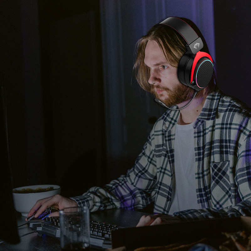 Volume Control 2.4G Wireless Gaming Headphones DJ Earphones 15 Hz-20KHz For PC