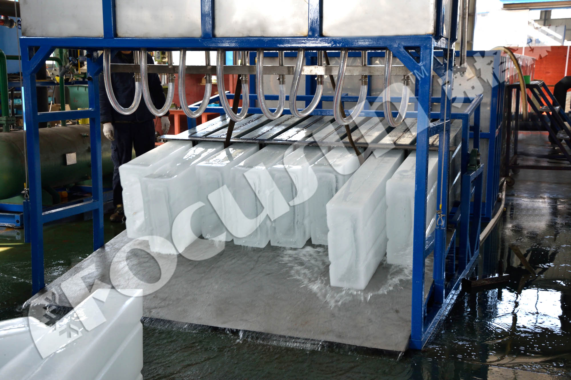 2200*2000*1800mm Tube Ice Machine for Freezing and Mixing Wines Stainless Steel 304