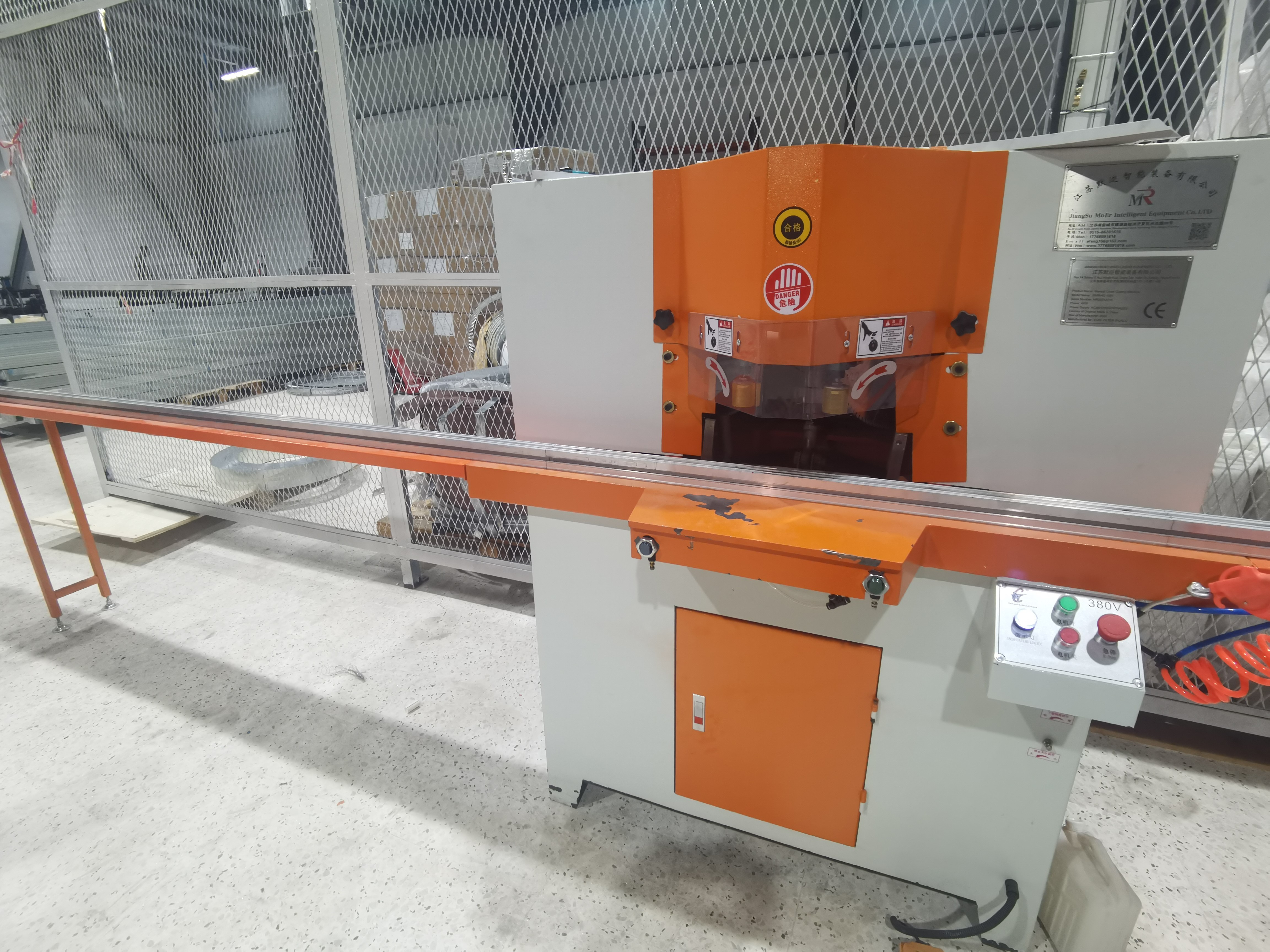 220V Electric HEPA Filter Making Machine Filter Frame 45 Degree Cutting Machine