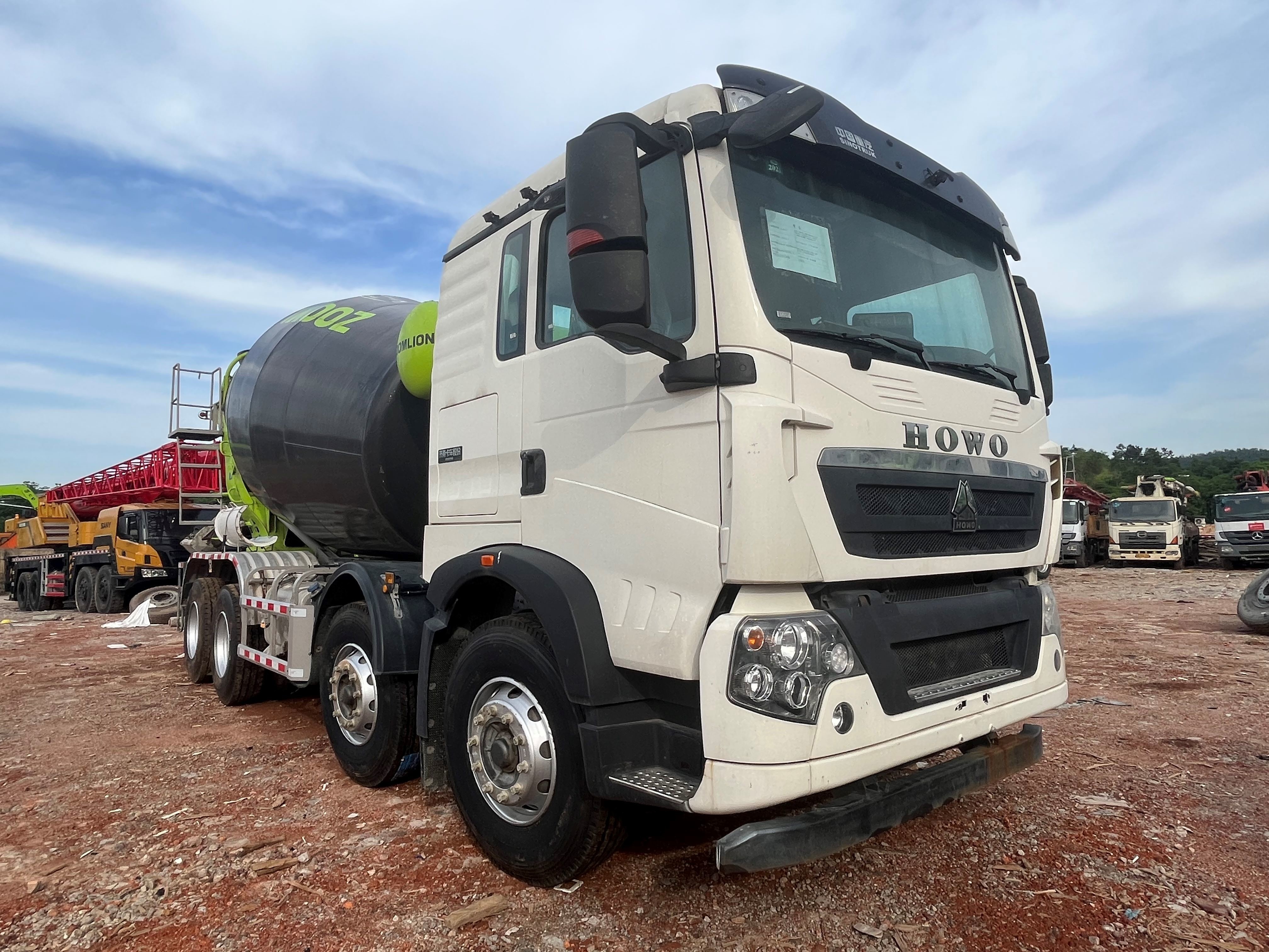 Sell 2020 years concrete mixer truck country six emission standards using HOWo chassis