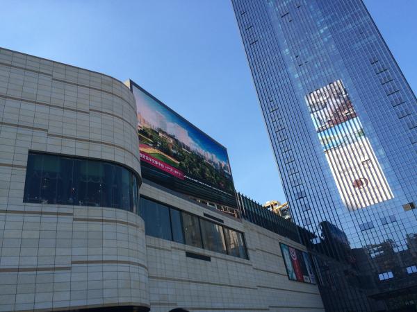 Quality best price ultra light outdoor p10 led display screen billboard for sale
