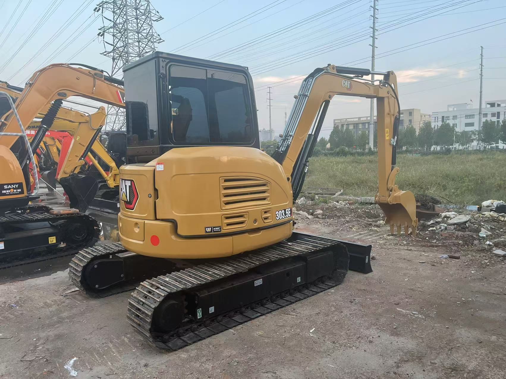 Caterpillar 303.5 Mini Used CAT 23.6KW Excavators Track Diggers Machinery 3.5 Ton