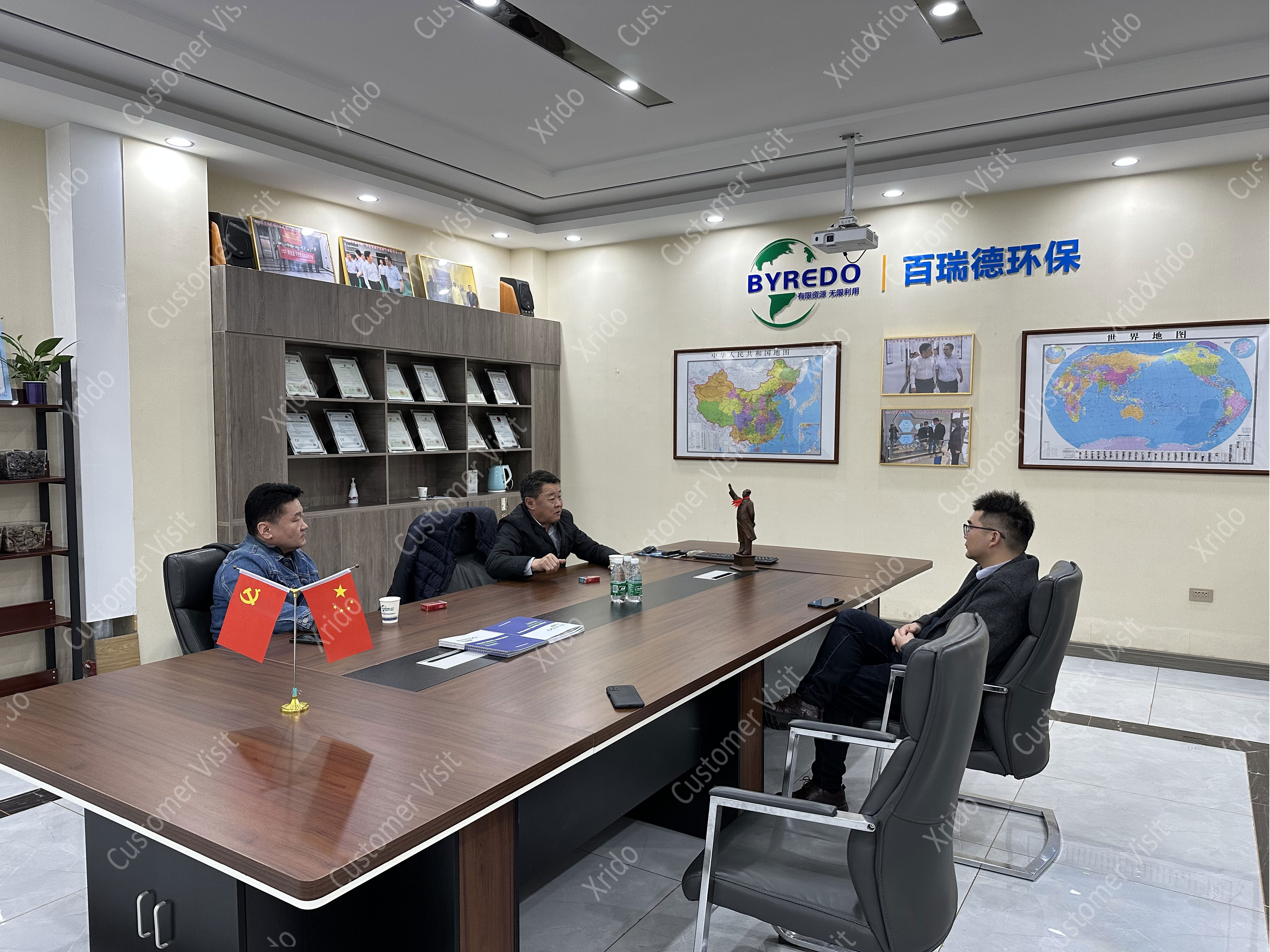 Multi Function Double Shaft Plastic Shredder Waste Metal and Plastic Crusher Shredder Machine for Hdpe Plastic