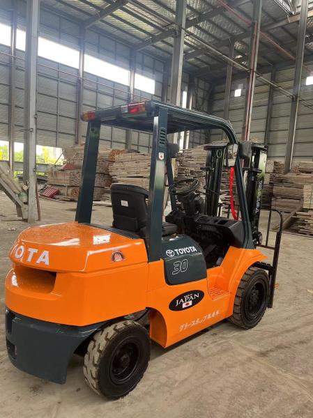 Buy cheap 3 Tons Of Second Hand Toyota Diesel Forklift Toyota Forklift 7FD30 From Japan from wholesalers