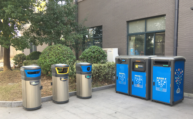 Solar Powered 168L 120L 80L Smart Garbage Bins