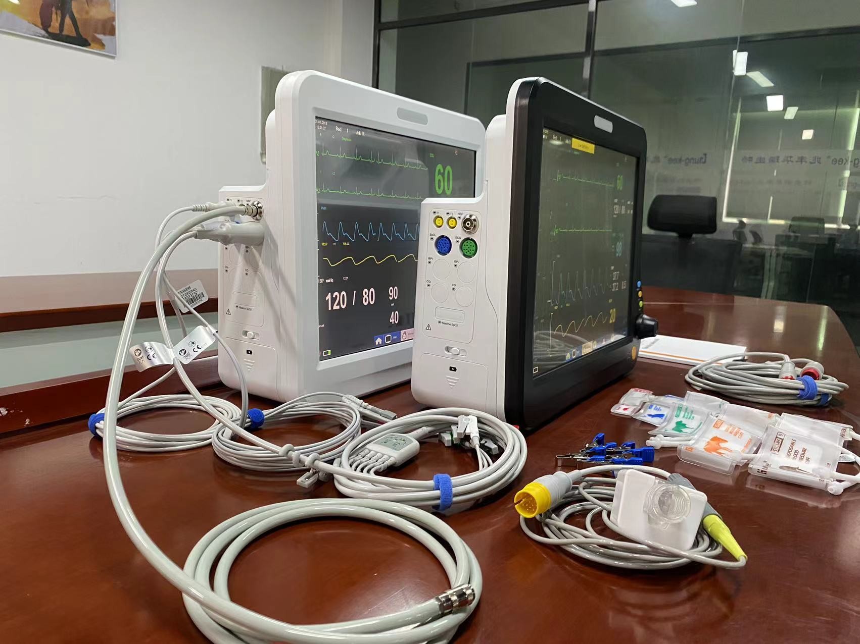 Veterinary multiparameter monitor veterinary monitor animal monitor veterinary patient monitor animal patient monitor