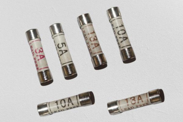 Buy cheap UK Plug British Standard Fuses , Ceramic Bs1362 10a Fuse 240VAC from wholesalers