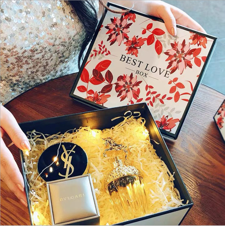 Custom Size Embossed Glossy Recycled Paper Gift Boxes
