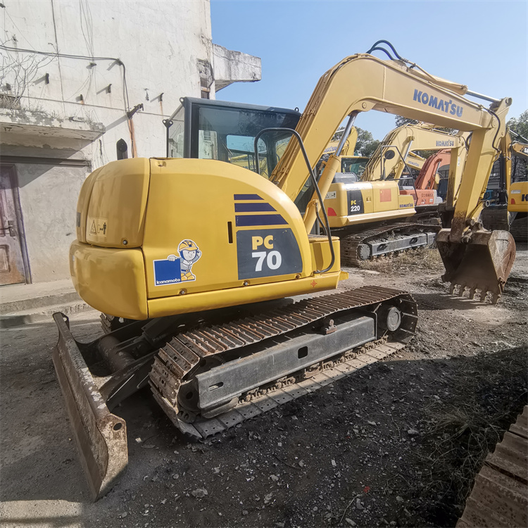 Original Hydraulic Pump Good Health Japan 7 Ton Komatsu PC 70-8 Used Excavator in Shanghai