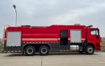 Professional Heavy Rescue Fire Trucks 6X4 10000L With Water And Foam