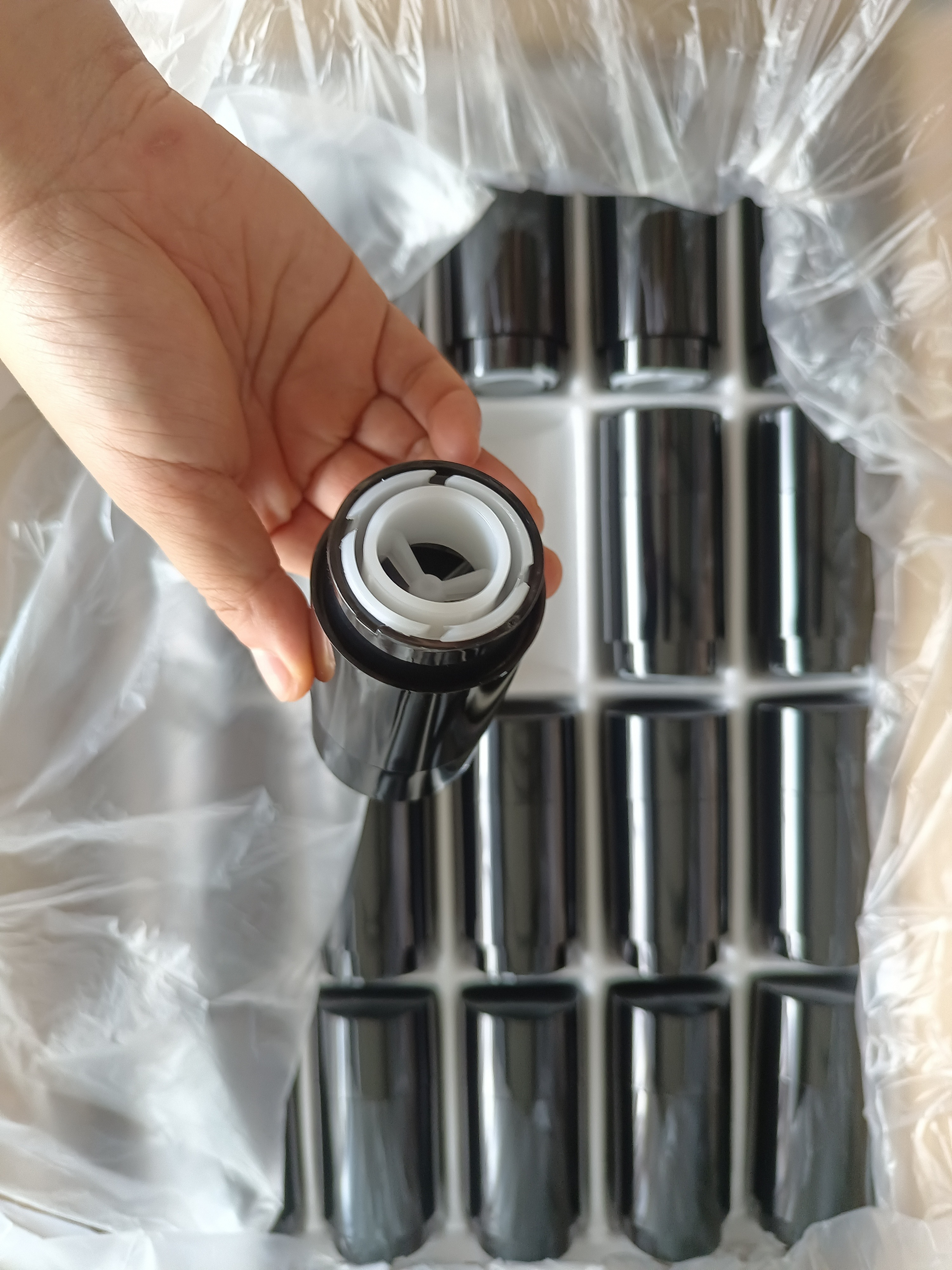Custom Empty Black 15ml 30ml 50ml 70ml 75ml Portable Plastic Roll on Body Fragrance Deodorant and Antiperspirant Stick Deodorant