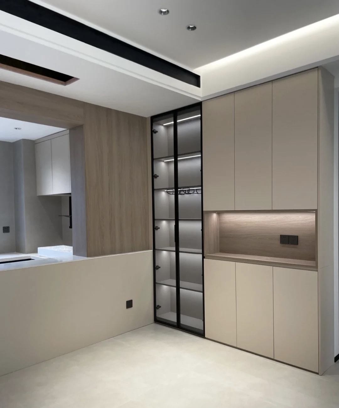 Eco friendly Apartments Wood Panel Furniture Modern Clothes Cabinet Customized