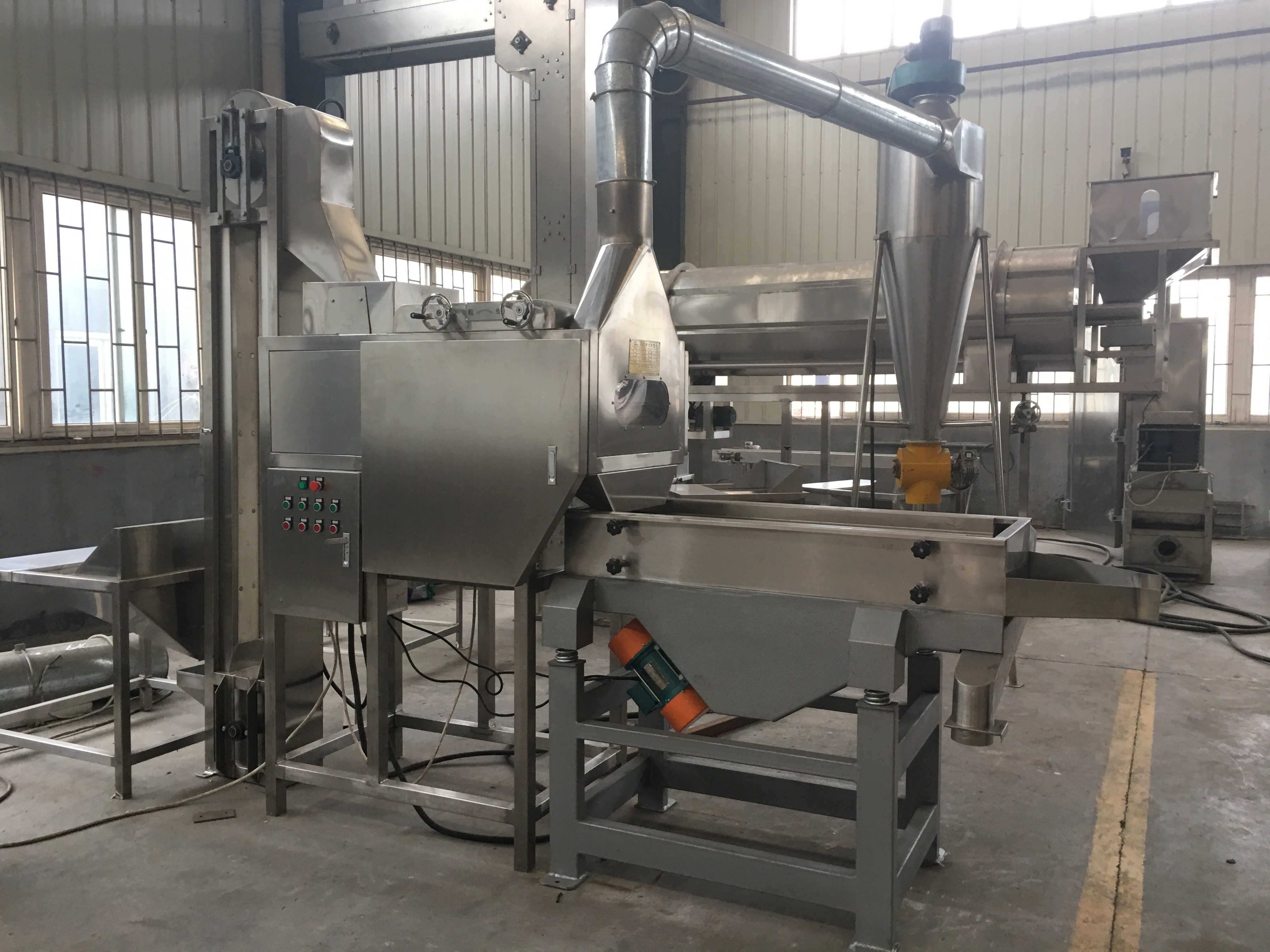 Split Roasted Peanut Peeling Machine 800-1000 kg/h With High Peeling Rate