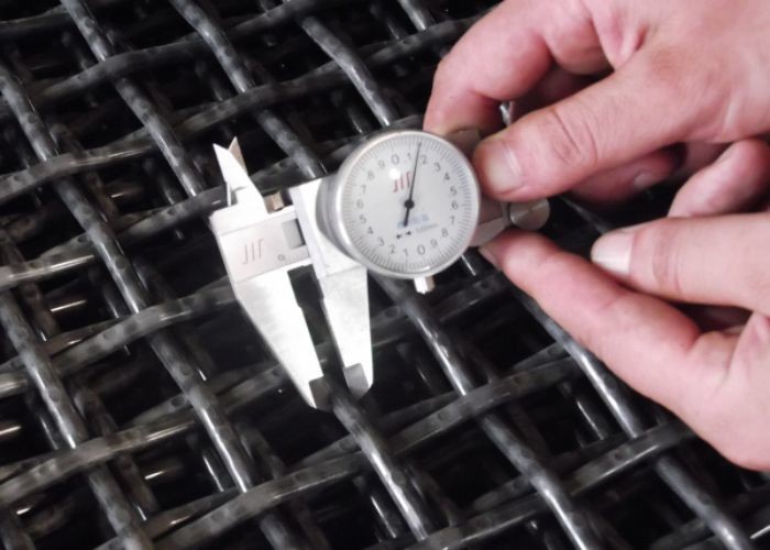 Self Cleaning Steel Screen Mesh Stainless Steel Crimped Wire Mesh Wear - Resistant