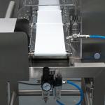 High Precision Conveyor Weight Checker For Food Industry 220v 50HZ Energy Saving