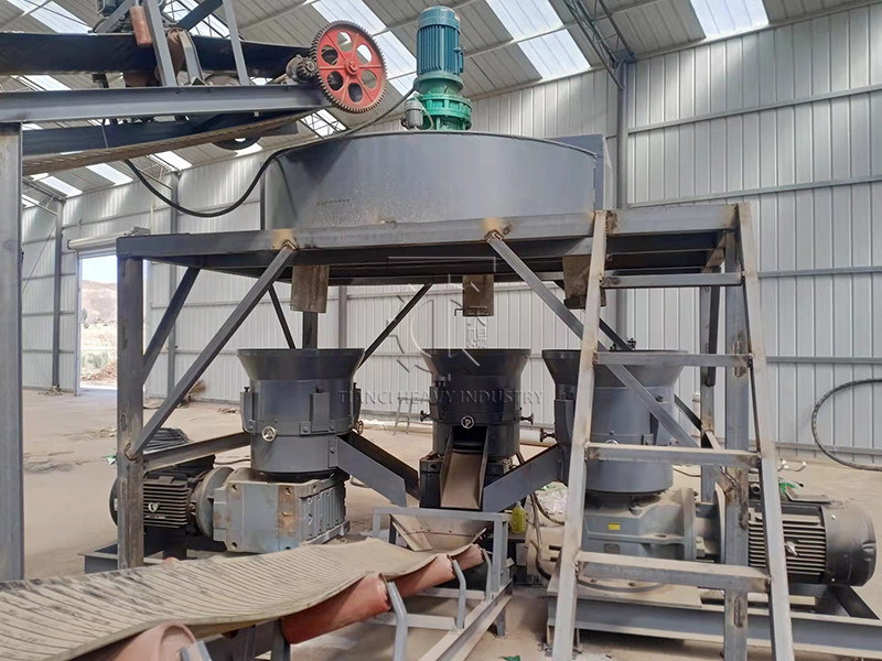 Cat Litter Pellet Making Equipment Organic Fertilizer Flat Film Extrusion Granulator