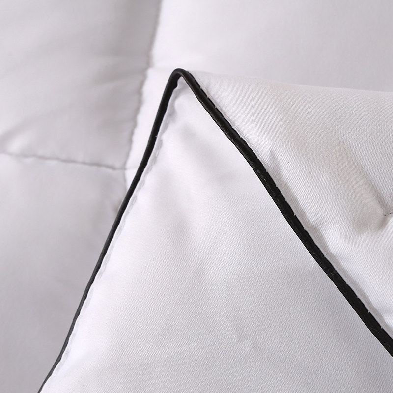Custom Size Sustainable Hilton Hotel Textile Quilt Duvet Bedding with 100% Polyester