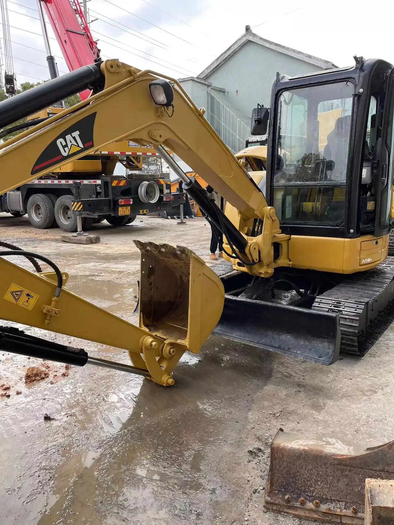 4 Ton Mini Caterpillar 304C Used CAT Steel Tracked Excavators Engineering Diggers