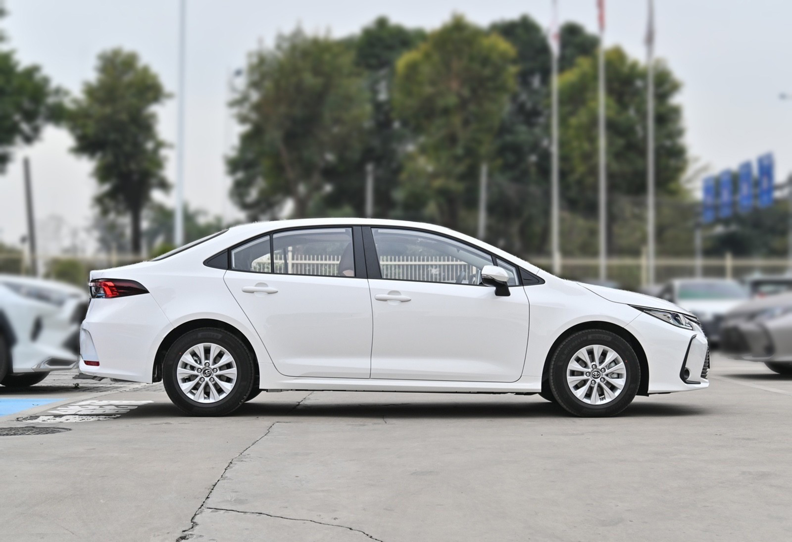 2021 Cheapest Car In China Corolla 2021 TNGA 1.5L CVT Elite CARE Edition 100% new car