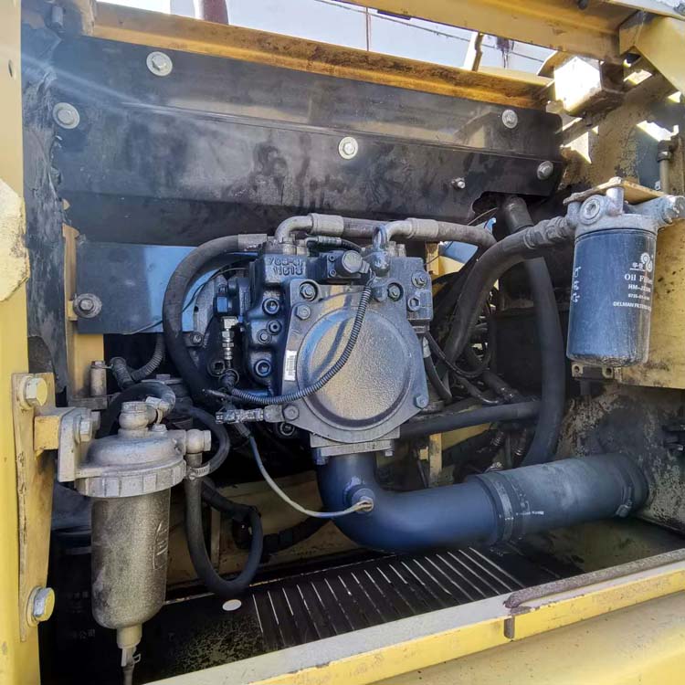 Original Hydraulic Valve Komatsu PC160-7 16ton Excavator for Earth Moving and Digging