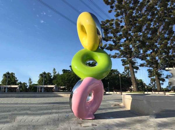 Quality Impressive Painted Modern Abstract Sculpture Colorful For Children Fairground for sale