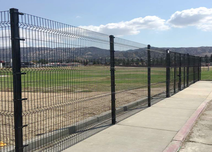 Pvc Coated Longlife Welded Wire Fencing With Triangle V Shape On Panel