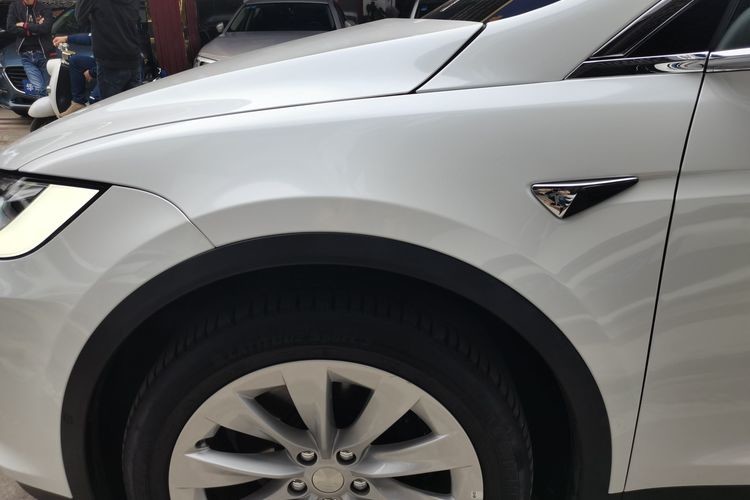 NEDC 575km Range New Automobile Electric Car Electic Vehicle