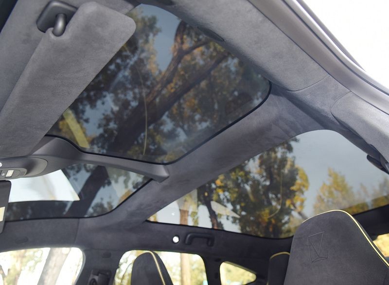 4 Doors 5 Seater Large Electric Cars Avita 11 555km Range 200km/h Max speed