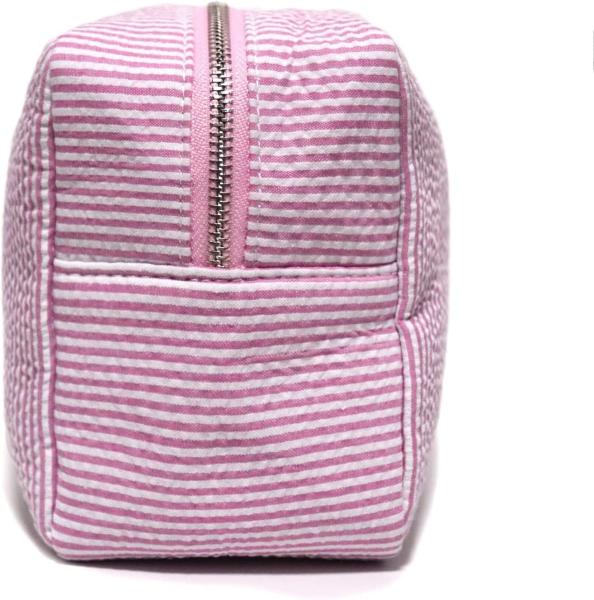 Buy cheap Pink lightweight cosmetic bag with zipper from wholesalers