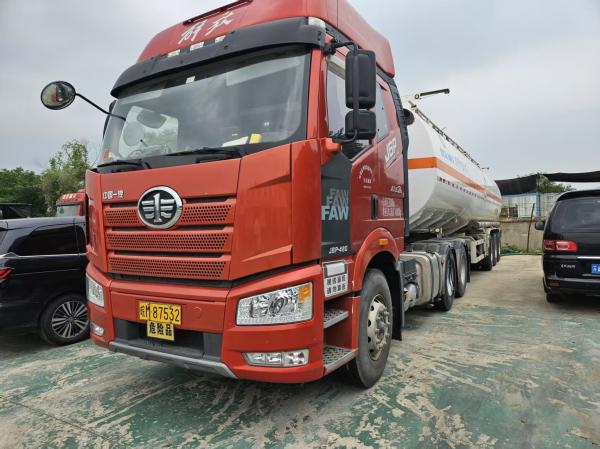 Buy cheap Used Faw J6P-460 Second Hand Faw Jiefang Truck 6x4 Driving Type from wholesalers