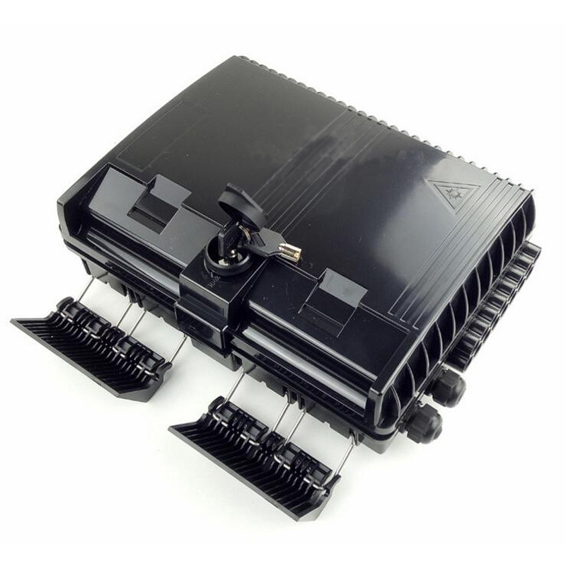 Waterproof IP66 Outdoor Fiber Splitter Box 8 16 Port FTTH Wall / Pole Mounted