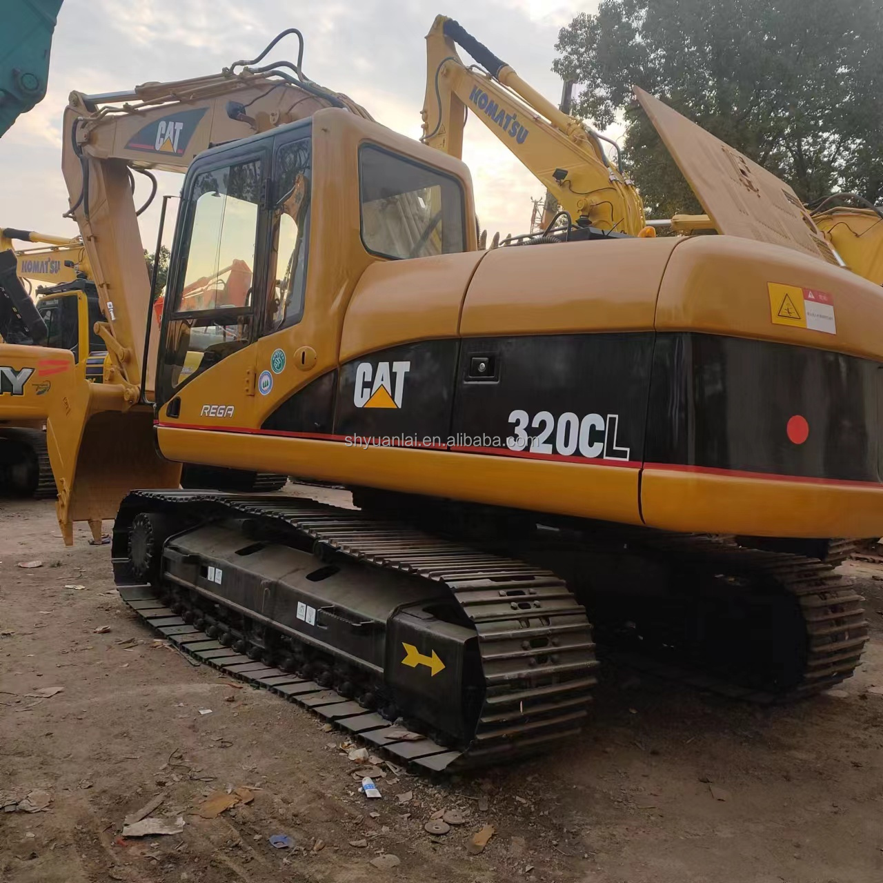 Used Excavator CAT 320CL Earthmoving Mini Excavator with 0.8m3 Bucket Capacity