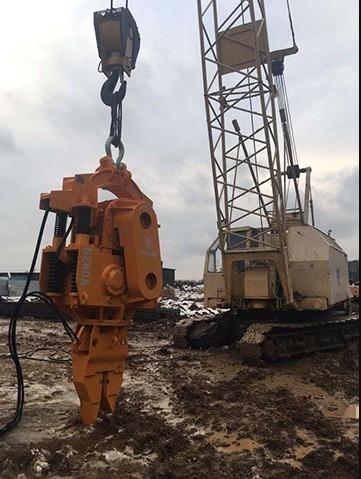 Buy cheap 1000R/MIN 35t Impact Excavator Sheet Pile Driving Machine from wholesalers