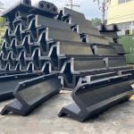 Long Service Life V Type Fender Boat Dock Fenders For Marine Mooring