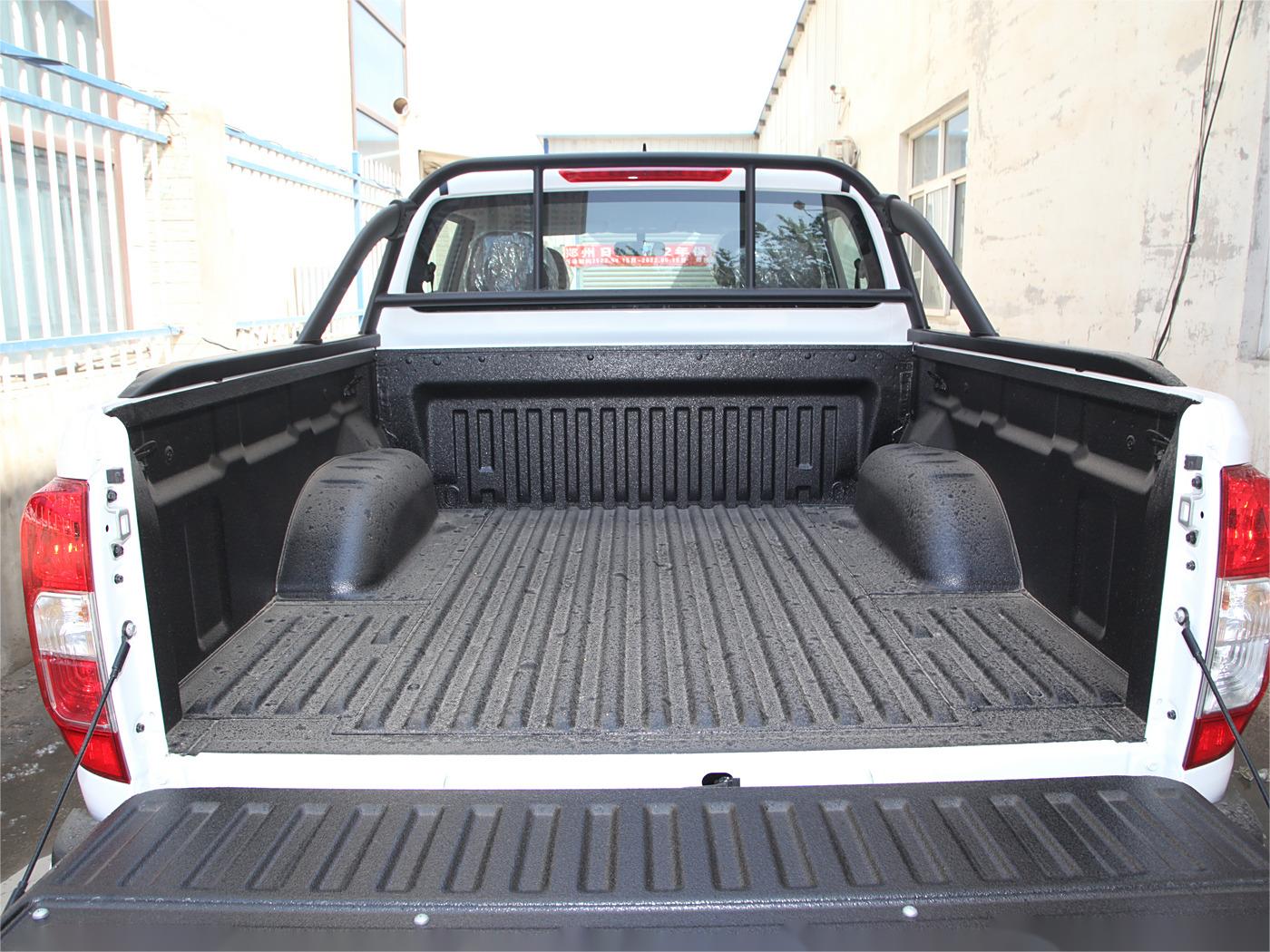 Rich7 4*4 Diesel Automatic 8AT Pickup Car With Minimum Grand Clearance 20°-25°