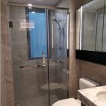 SGCC Tempered Glass Shower Enclosure Stainless Steel Hinged Swinging Shower