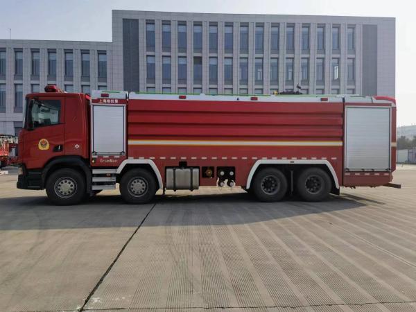 Buy cheap 2 People Water Tank Fire Truck Commercial Fire Trucks 11500×2520×3800MM PM240/SG240 from wholesalers
