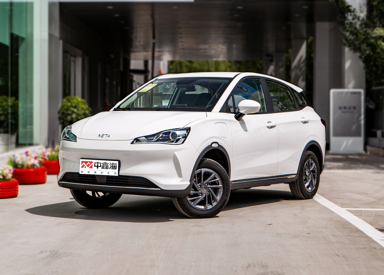 New Suv Car Electric Vehicles Electric Vehicle High Speed Nezha V 2022 Chao 300 Lite lithium iron phosphate