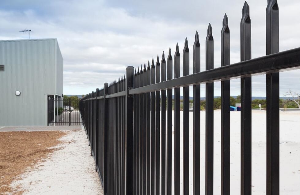 Garrison Fence With galvanized steel and silicon bronze wire