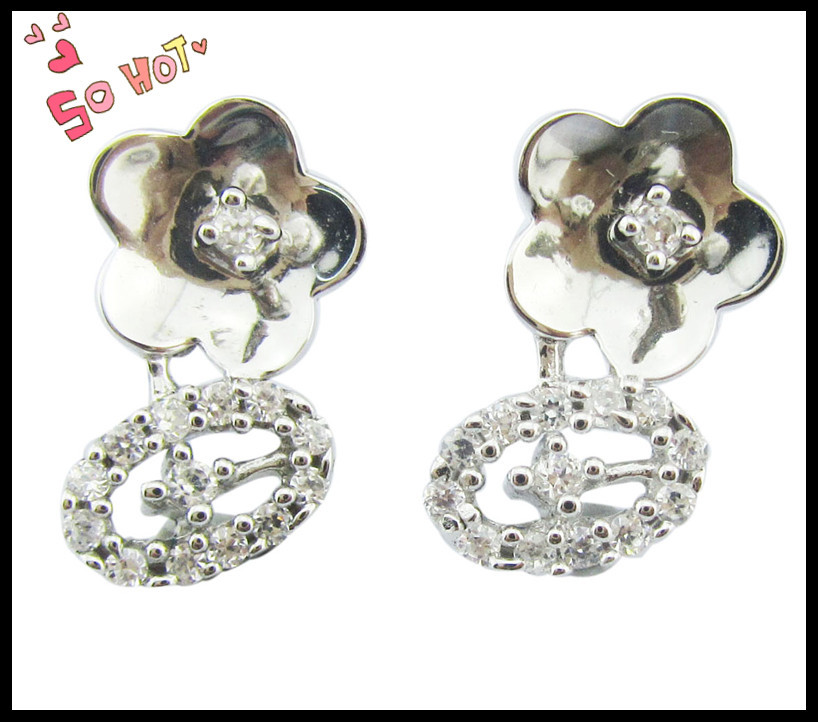 Heart Earring Stud 925 Silver CZ Earrings Small Cz Stone 1.0-1.25mm Perfect For Any Occasion Cubic Zirconia Stud Earring