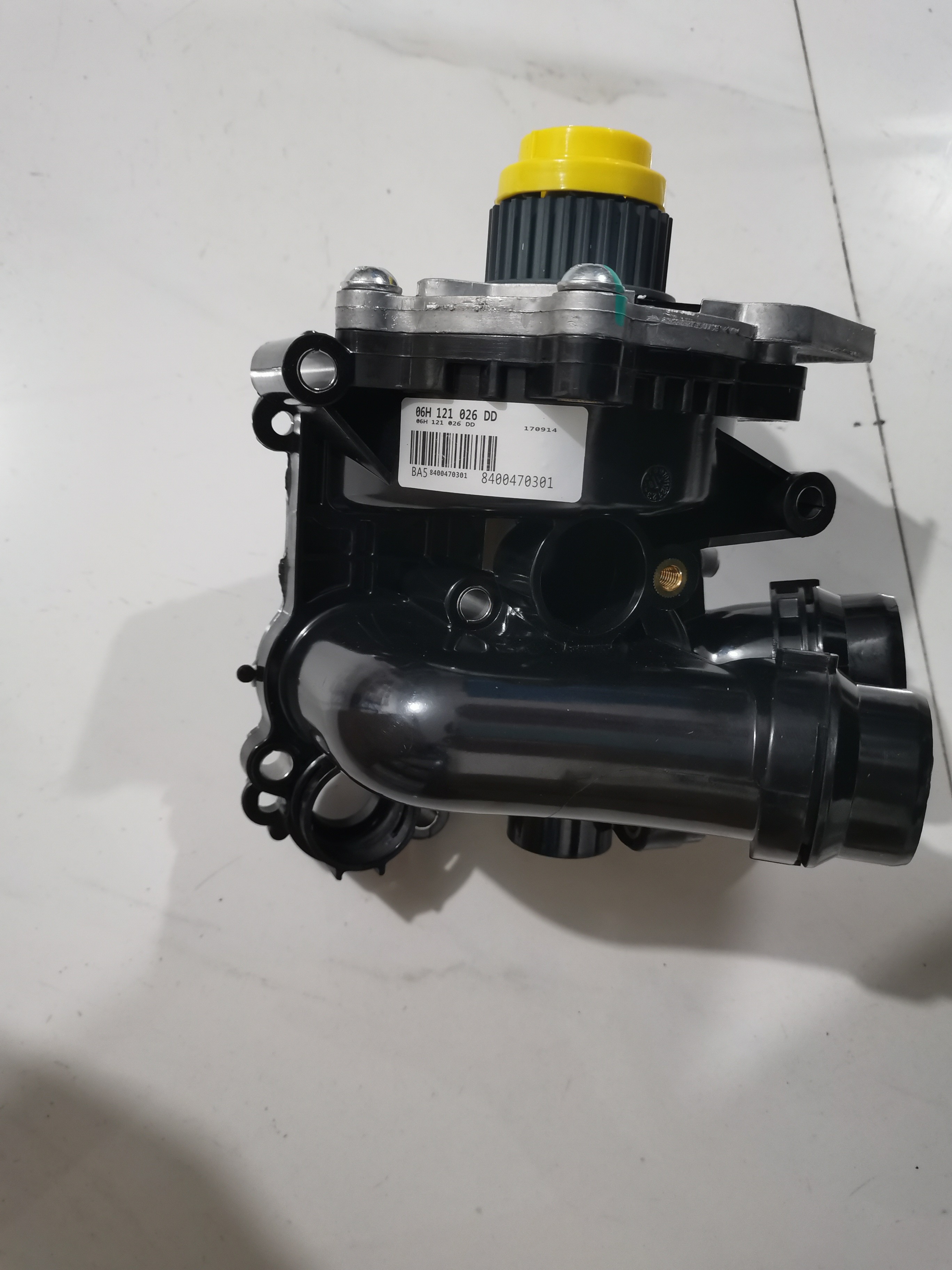 Audi Auto Engine Water Pump With Housing 06H121010A 06H121026DD 06H121026BA