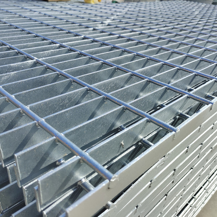 Oil Equipment Platform Serrated Galvanized Steel Grating 304/30/100